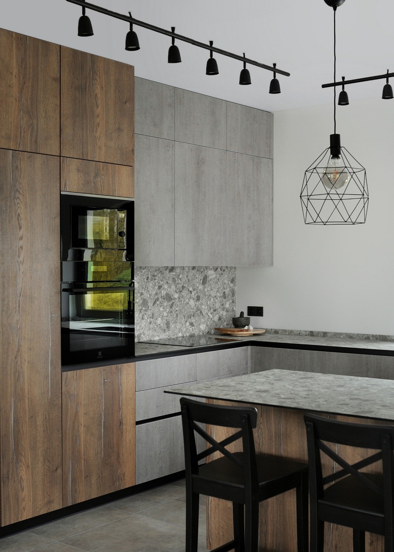 Industrial Kitchen with Island – Lithuania